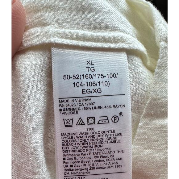 GAP White Sleeveless Button Down Shirt - Picture 4 of 5